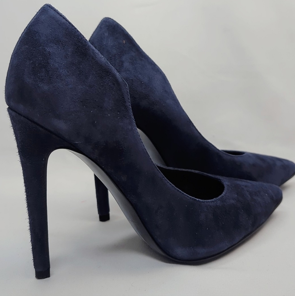 Kendall Kylie Pointed Toe  heels susde 6.5